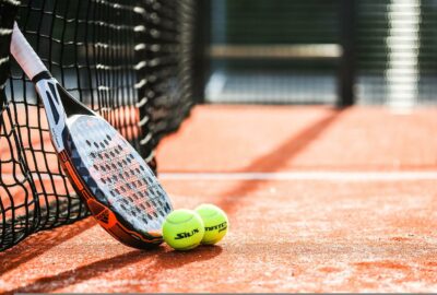 materiel pour jouer au tennis