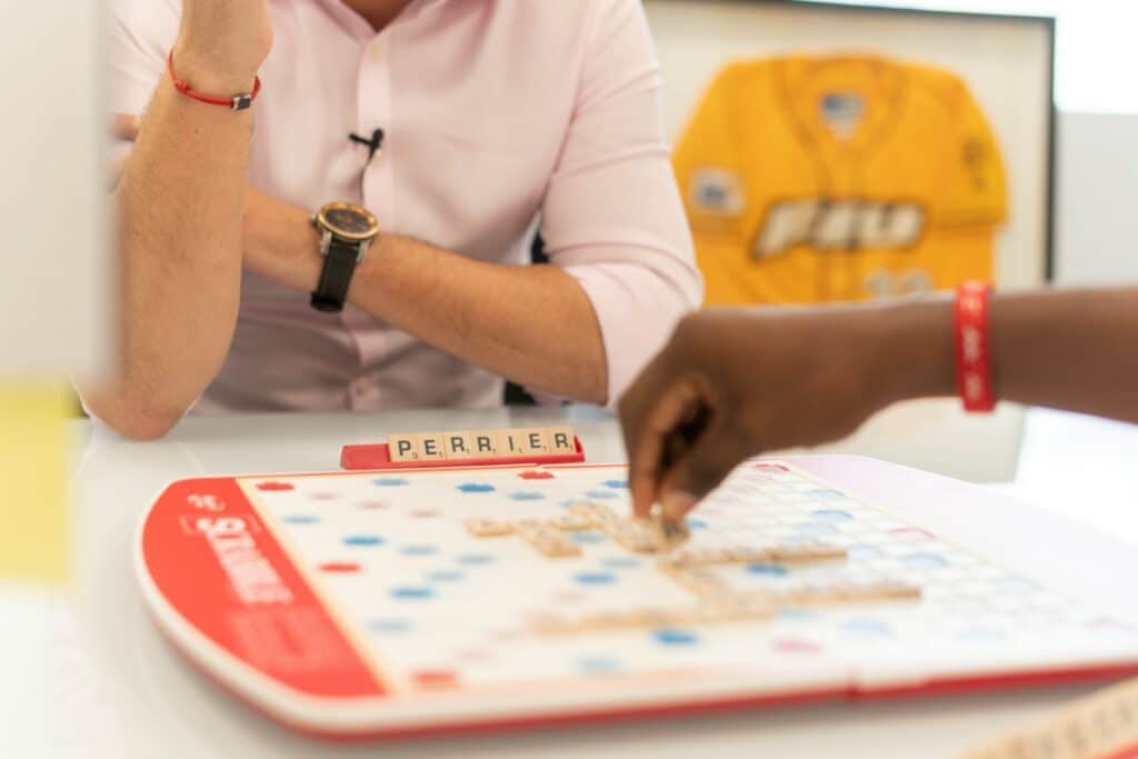 Stratégies pour devenir un meilleur joueur de Scrabble®